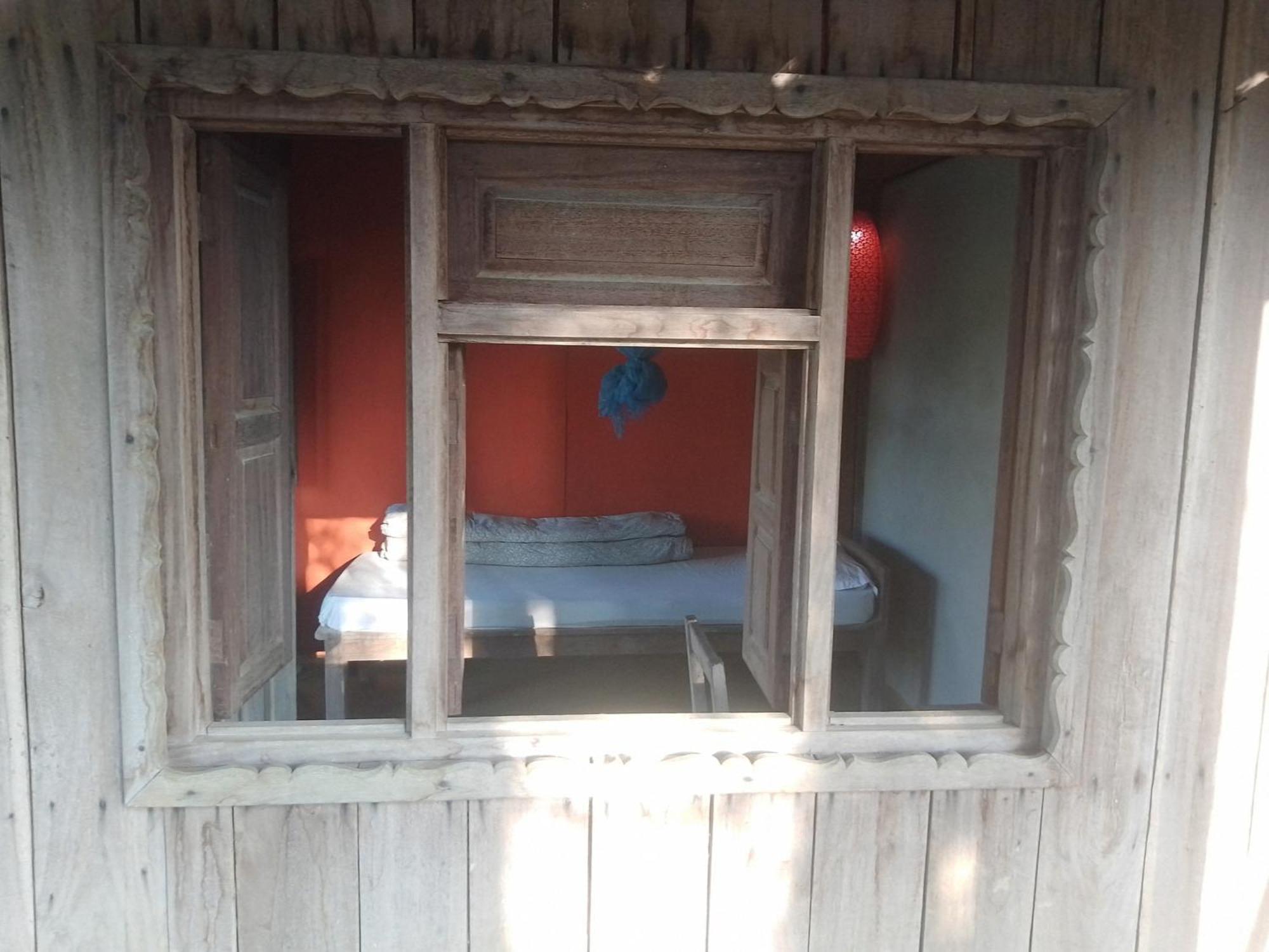 Shanta Ghar A Rustic Guesthouse Chitwan Extérieur photo
