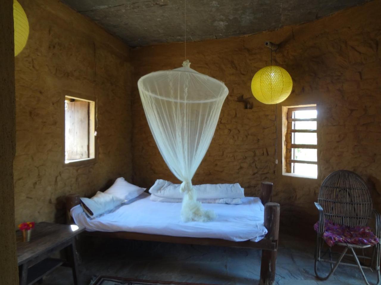 Shanta Ghar A Rustic Guesthouse Chitwan Extérieur photo