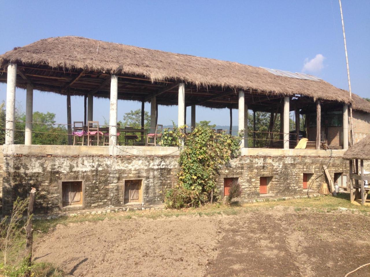 Shanta Ghar A Rustic Guesthouse Chitwan Extérieur photo